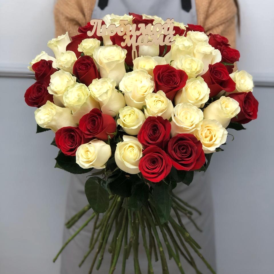 Купить 51 роза эквадор 60 см в Москве